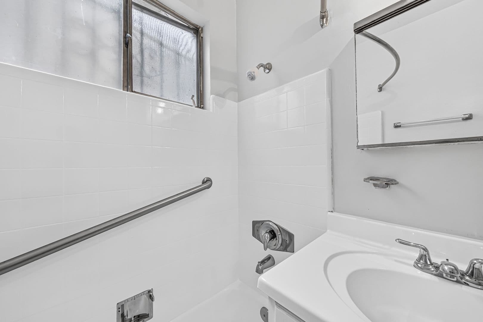 Los Angeles Apartment: 3888 Potomac Ave.