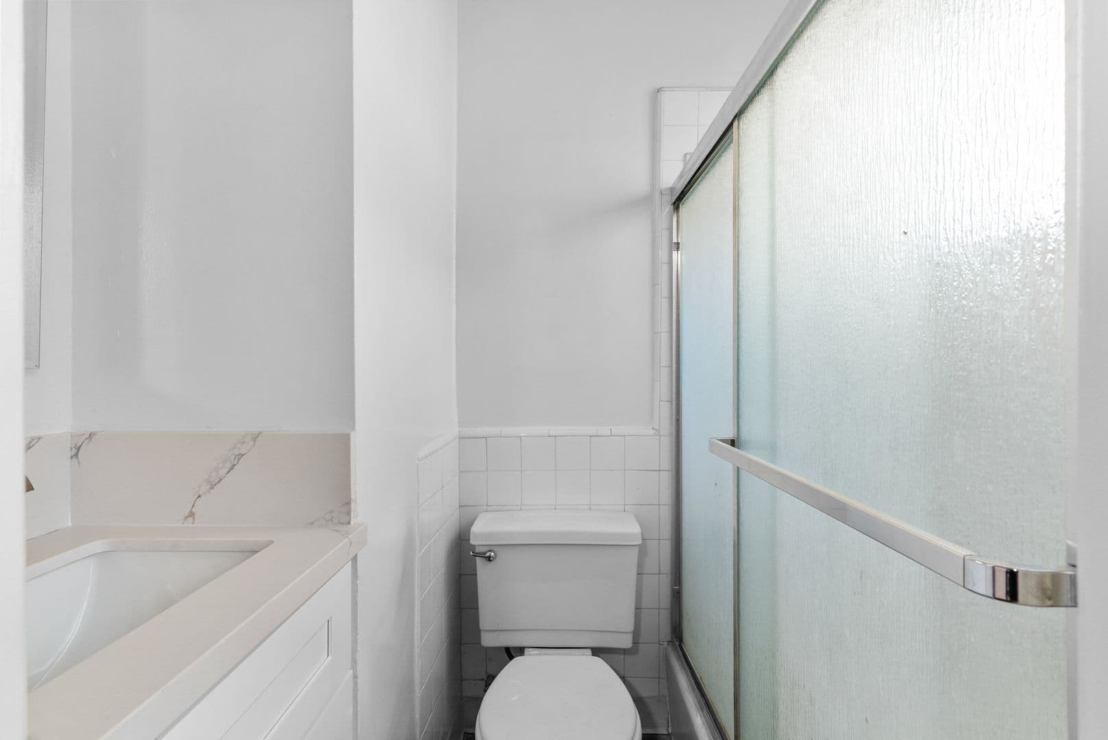 Long Beach Apartment: 1620 E Appleton Street