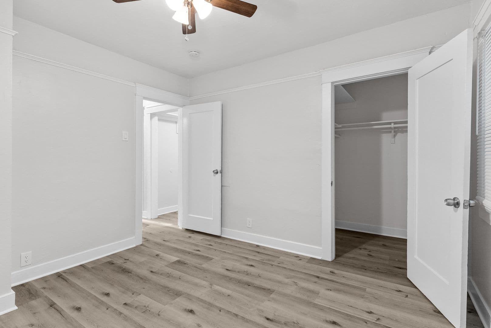 Long Beach Apartment: 736 Olive Avenue