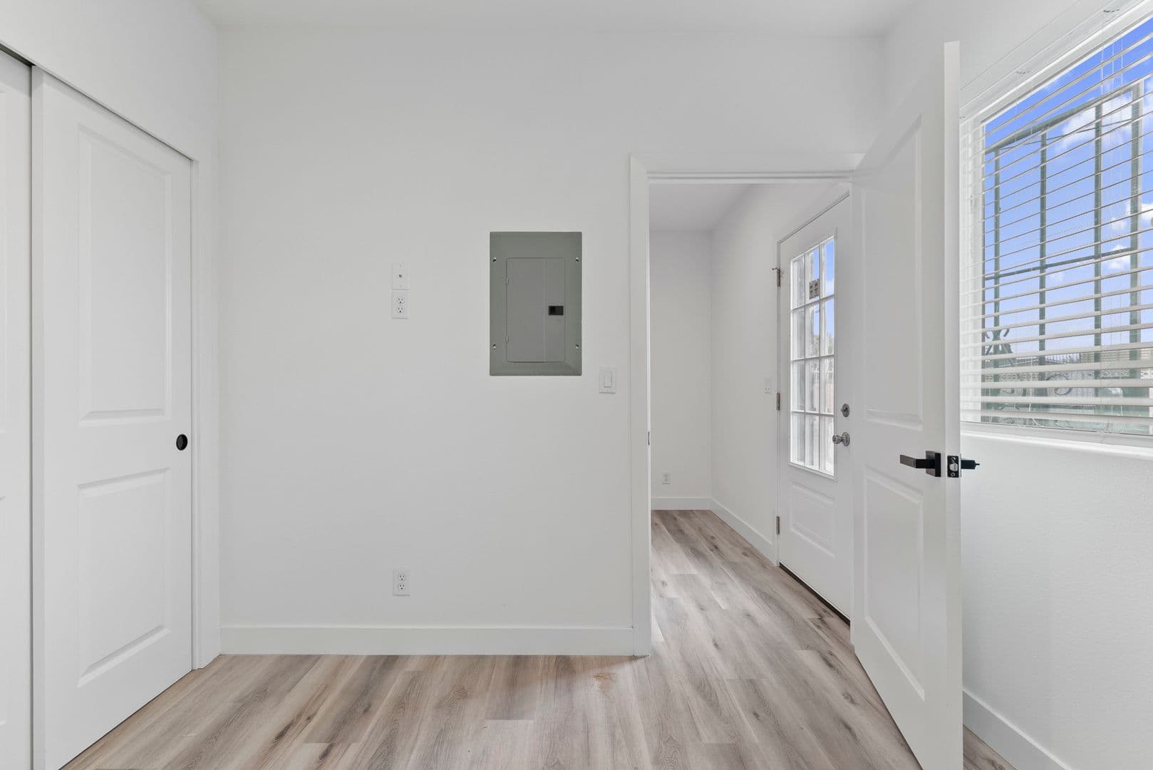 Anaheim Apartment: 9632 Ball Road