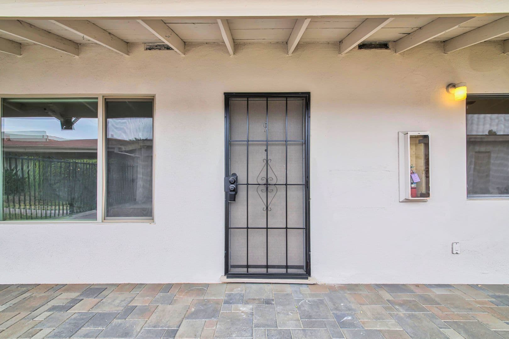 Anaheim Apartment: 147 S Magnolia Avenue