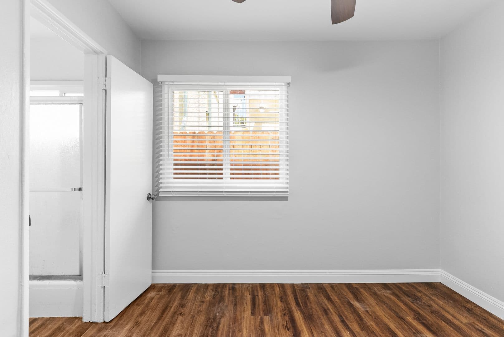 Long Beach Apartment: 1620 E Appleton Street