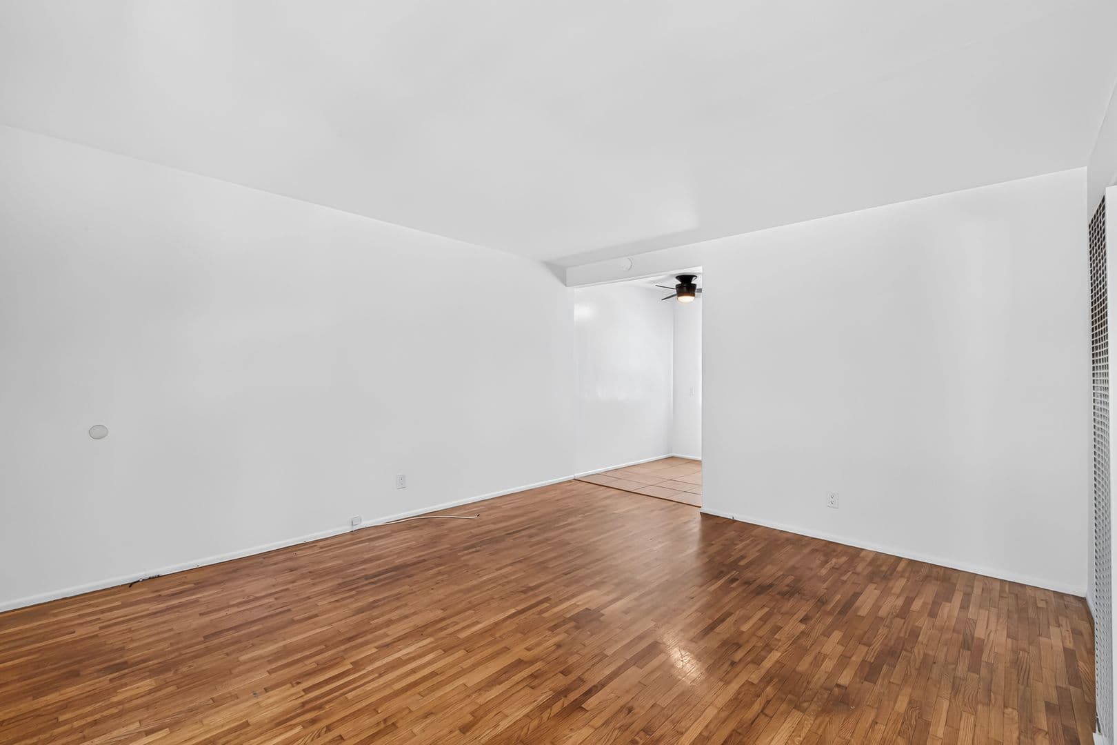 Redondo Beach Apartment: 1906 Voorhees Ave