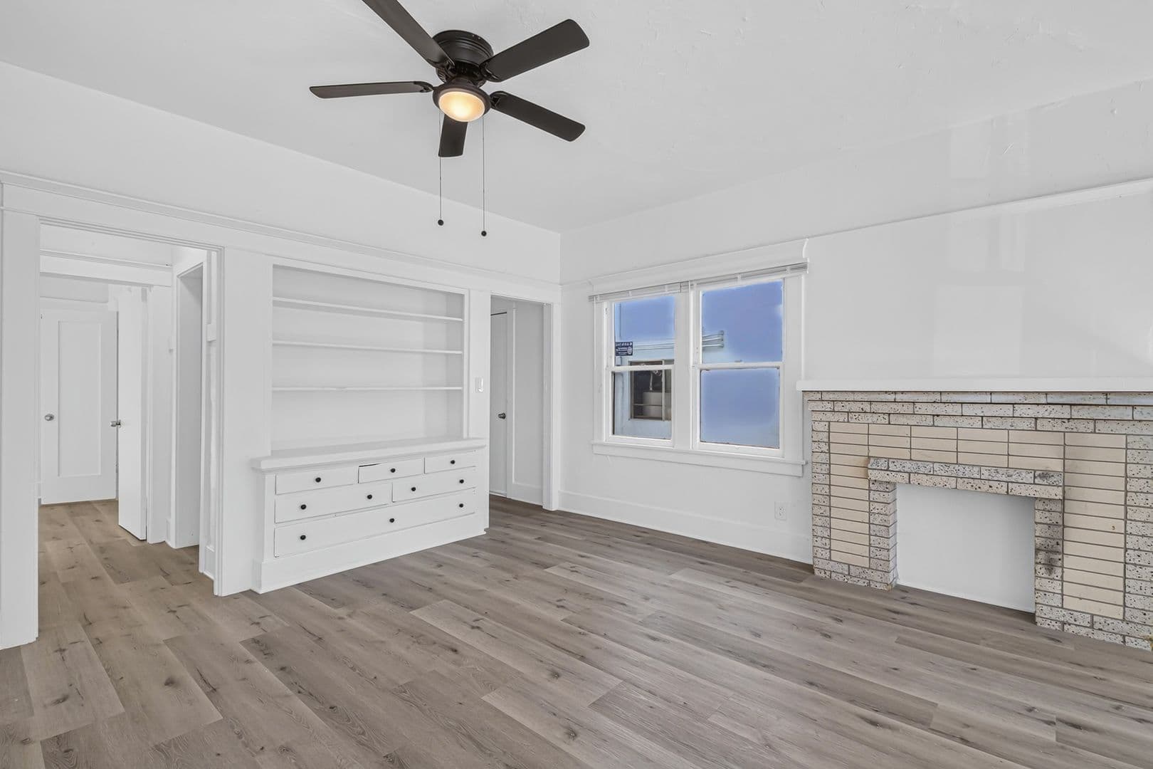 Long Beach Apartment: 1045 E 4th Street