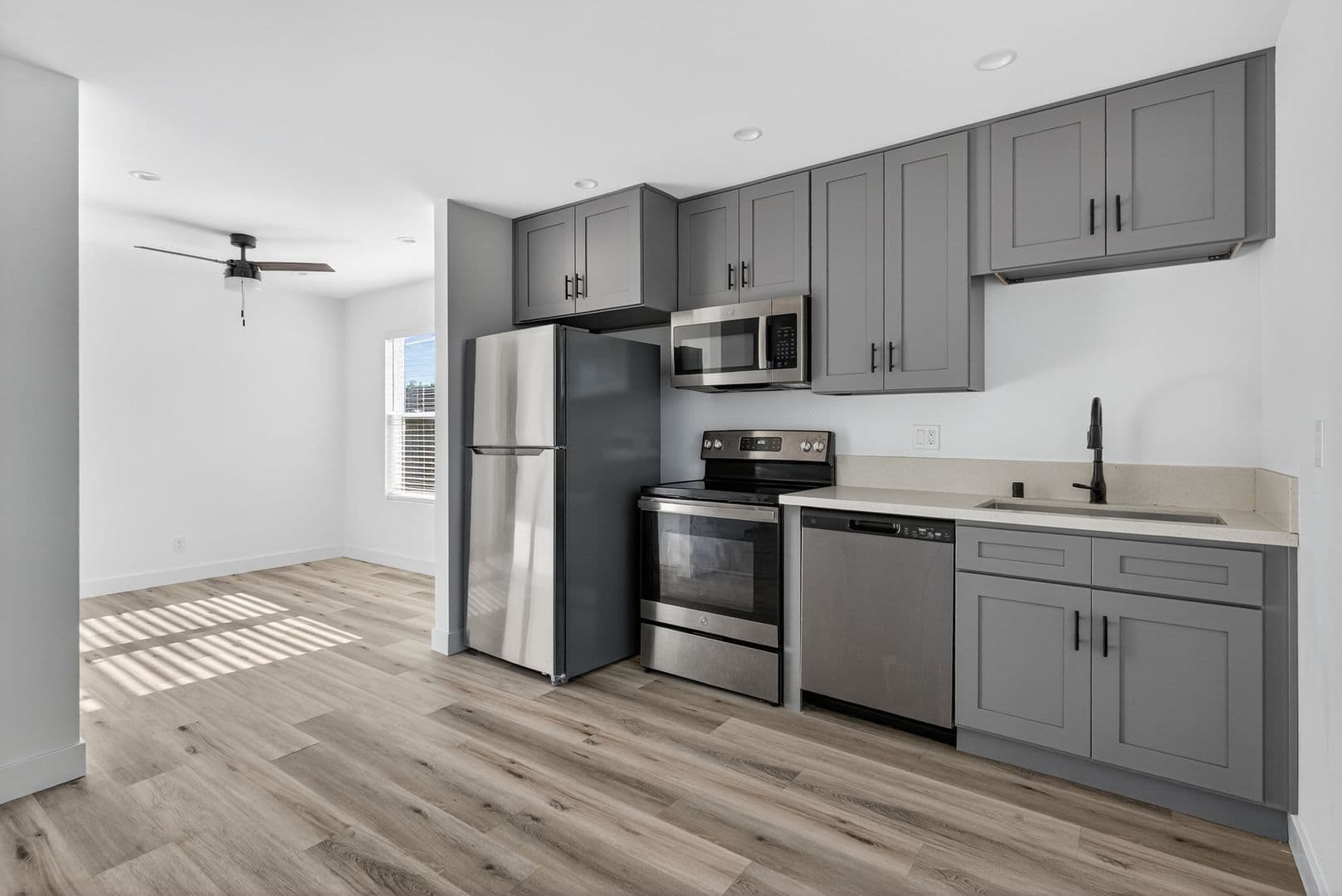 Fullerton Apartment: 113-201 South Lillie Avenue