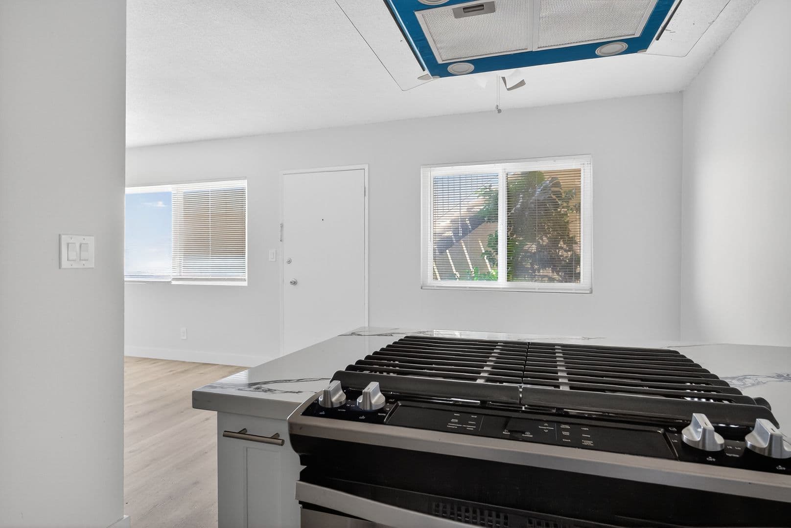 Long Beach Apartment: 125 E. Spring St