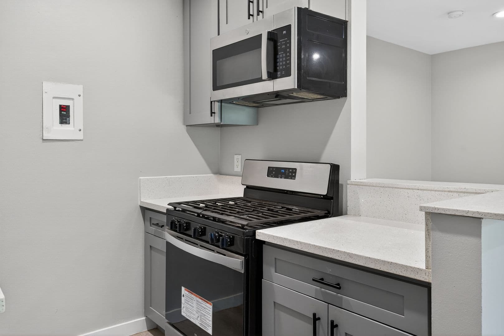 Fullerton Apartment: 2300 East Commonwealth Avenue