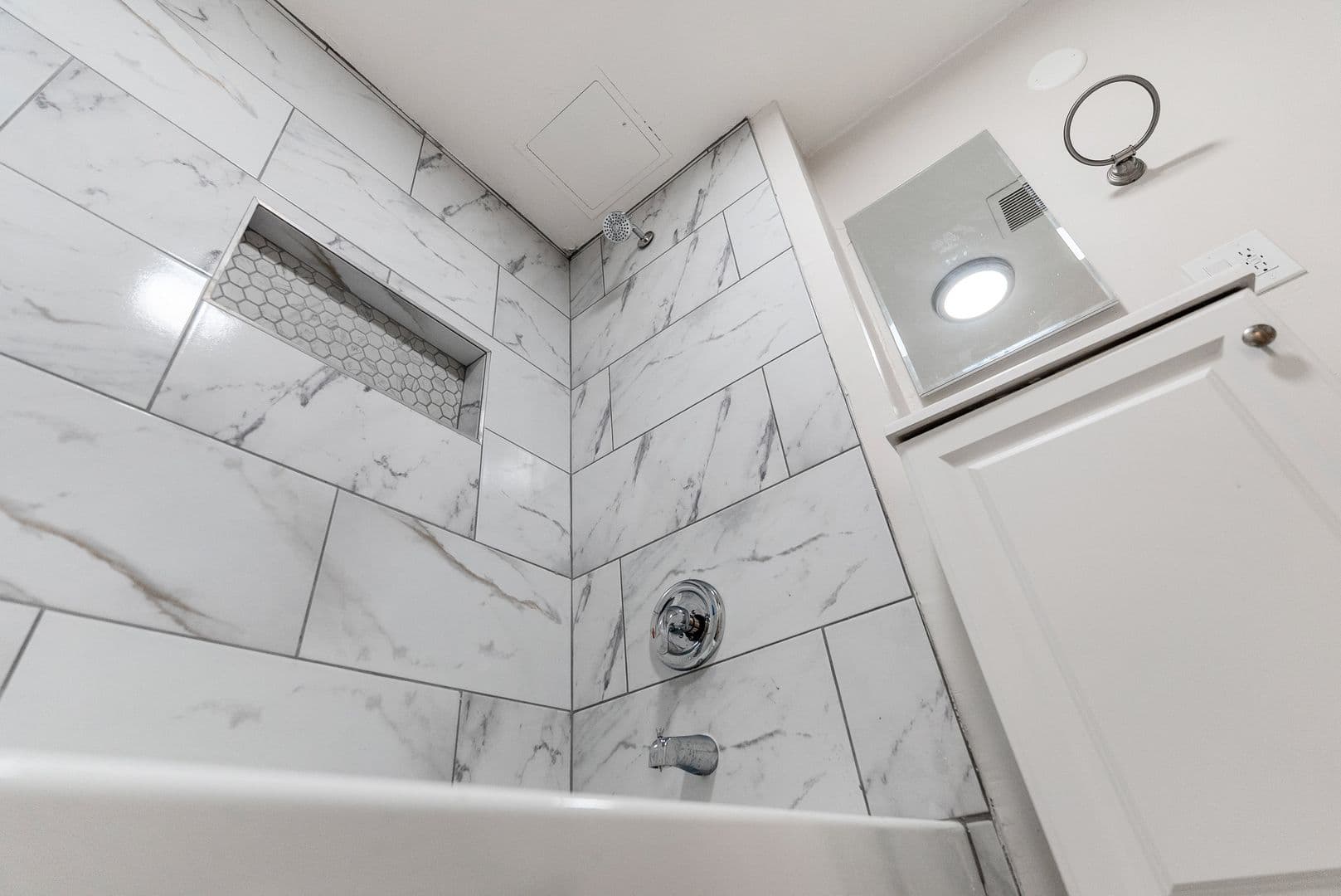 Long Beach Apartment: 736 Olive Avenue
