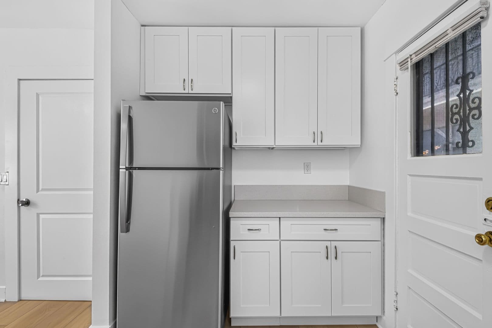 Long Beach Apartment: 525 Chestnut Avenue