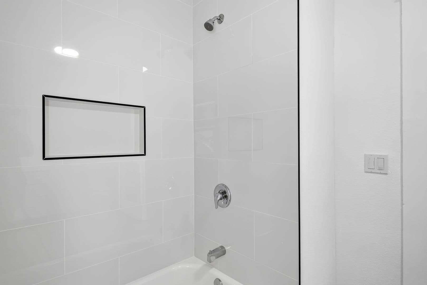 Long Beach Apartment: 525 Chestnut Avenue