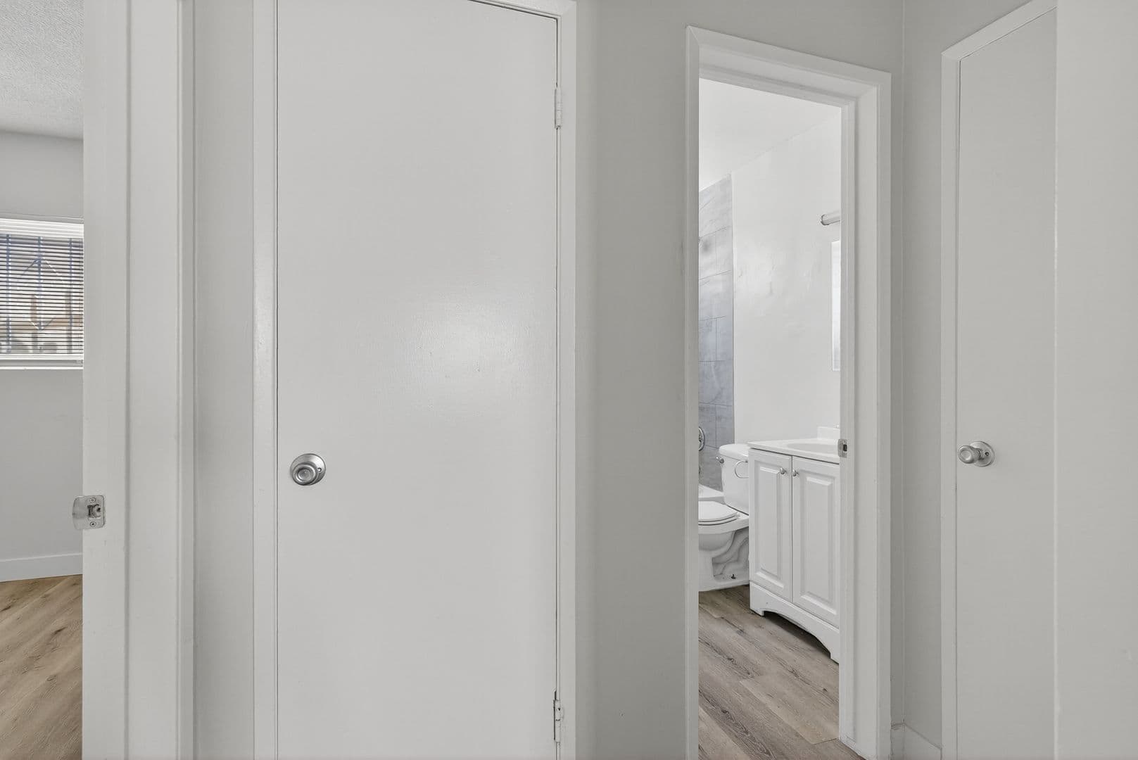 Long Beach Apartment: 125 E. Spring St