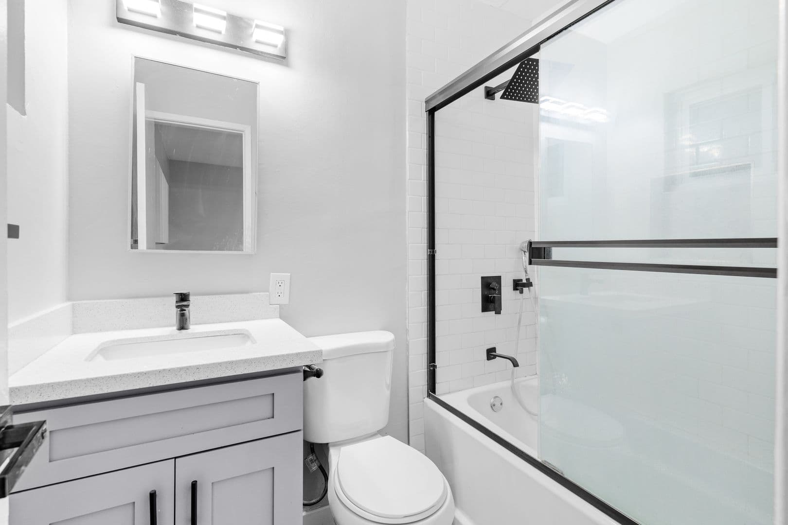 Fullerton Apartment: 1655 West Malvern Avenue
