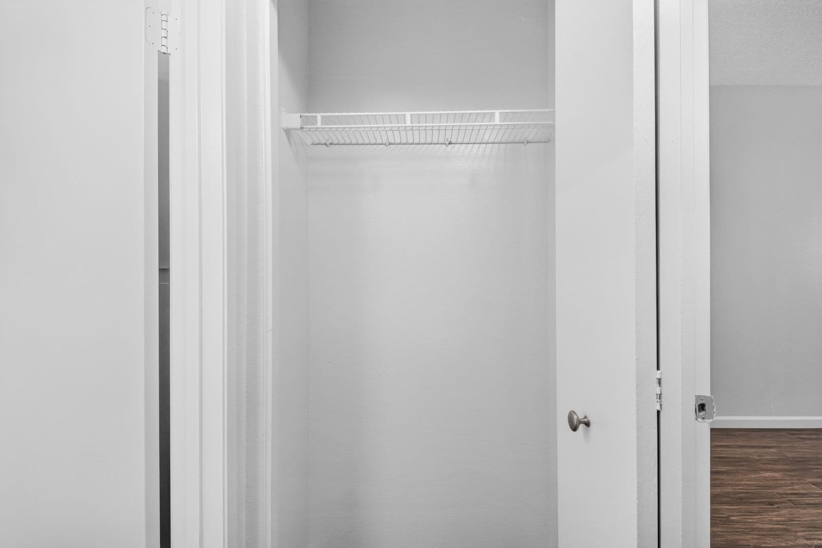 Los Angeles Apartment: 10749 Francis Pl