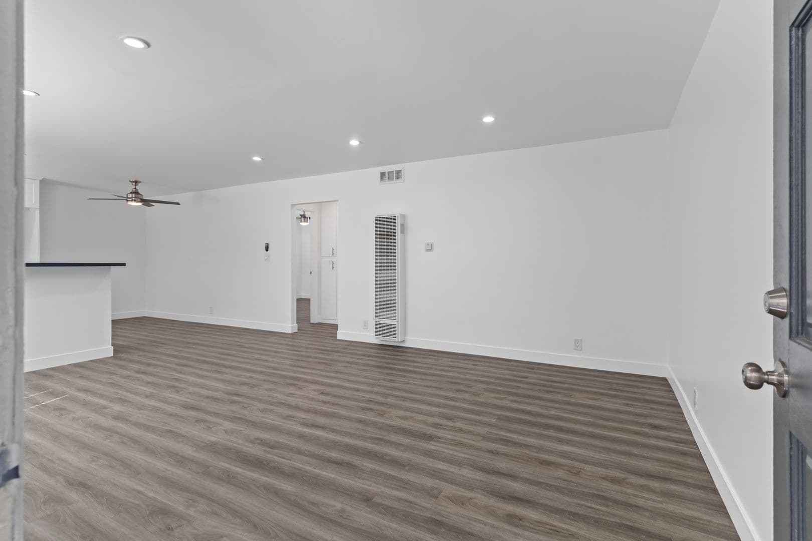 Long Beach Apartment: 630 Nebraska Avenue