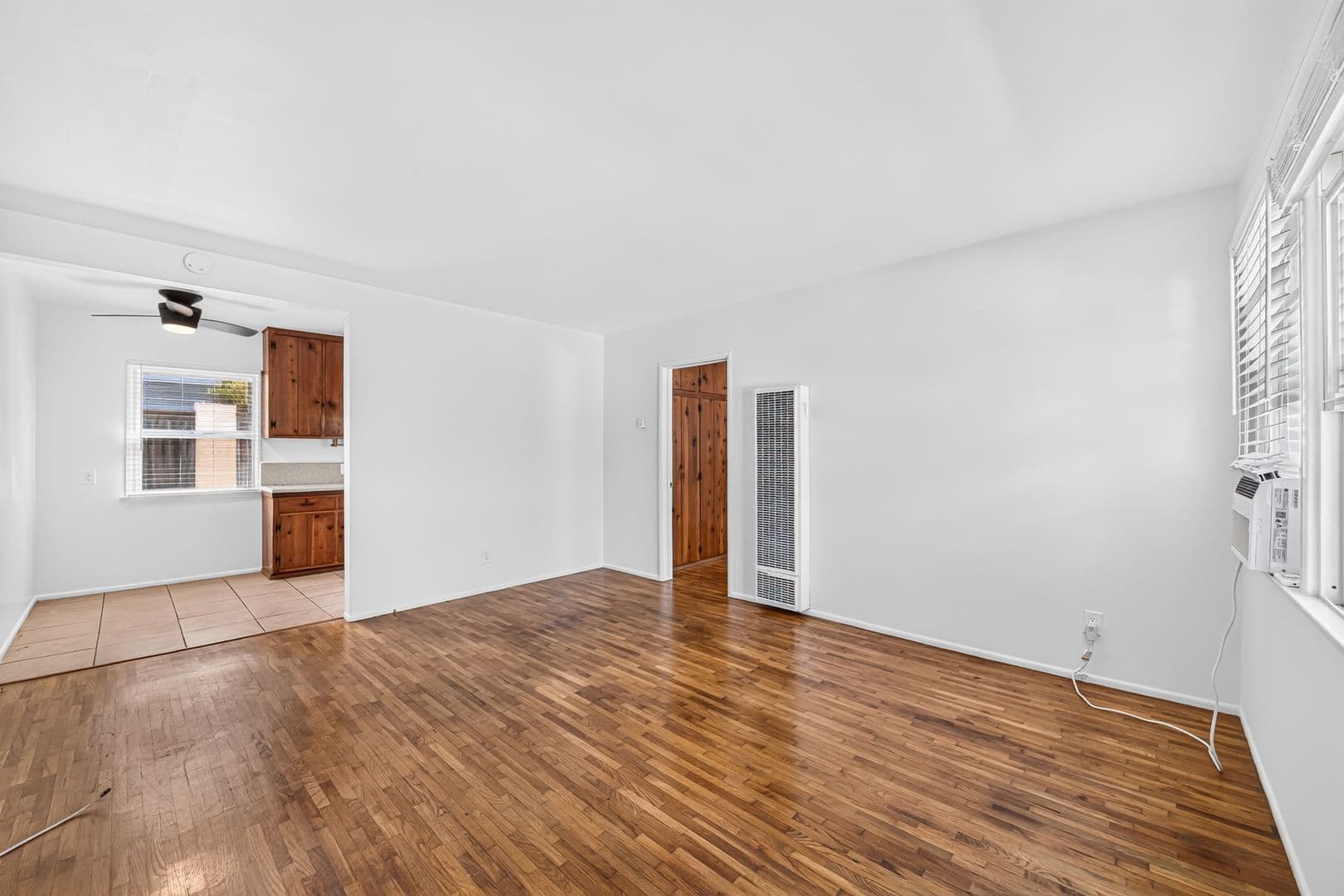 Redondo Beach Apartment: 1906 Voorhees Ave