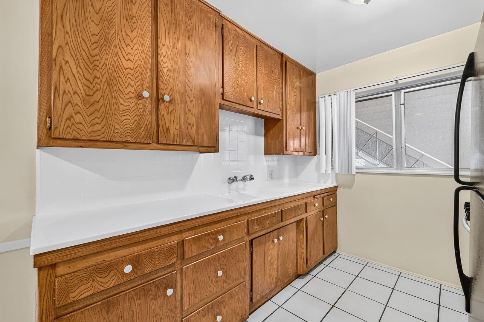 Los Angeles Apartment: 3888 Potomac Ave.