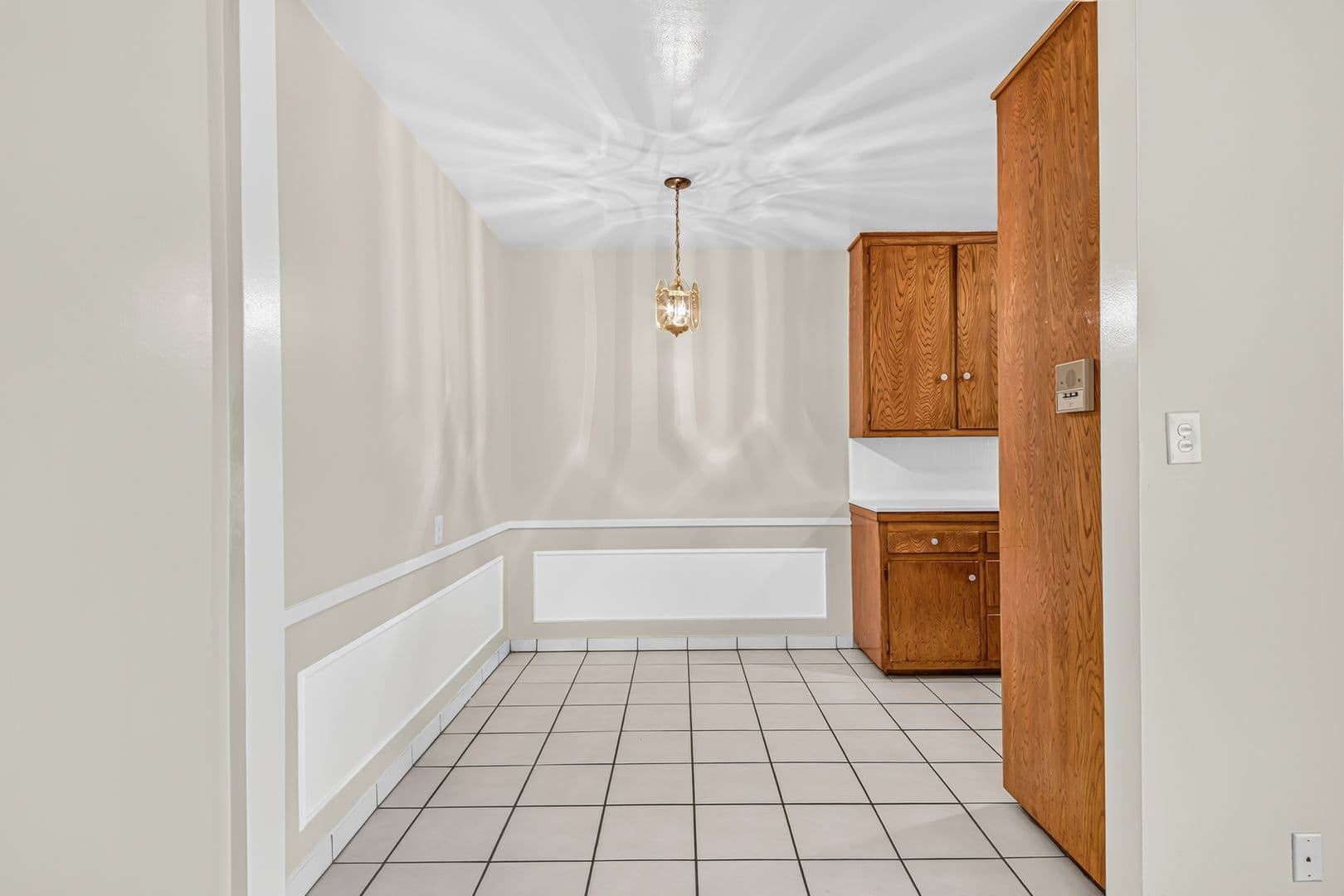 Los Angeles Apartment: 3888 Potomac Ave.
