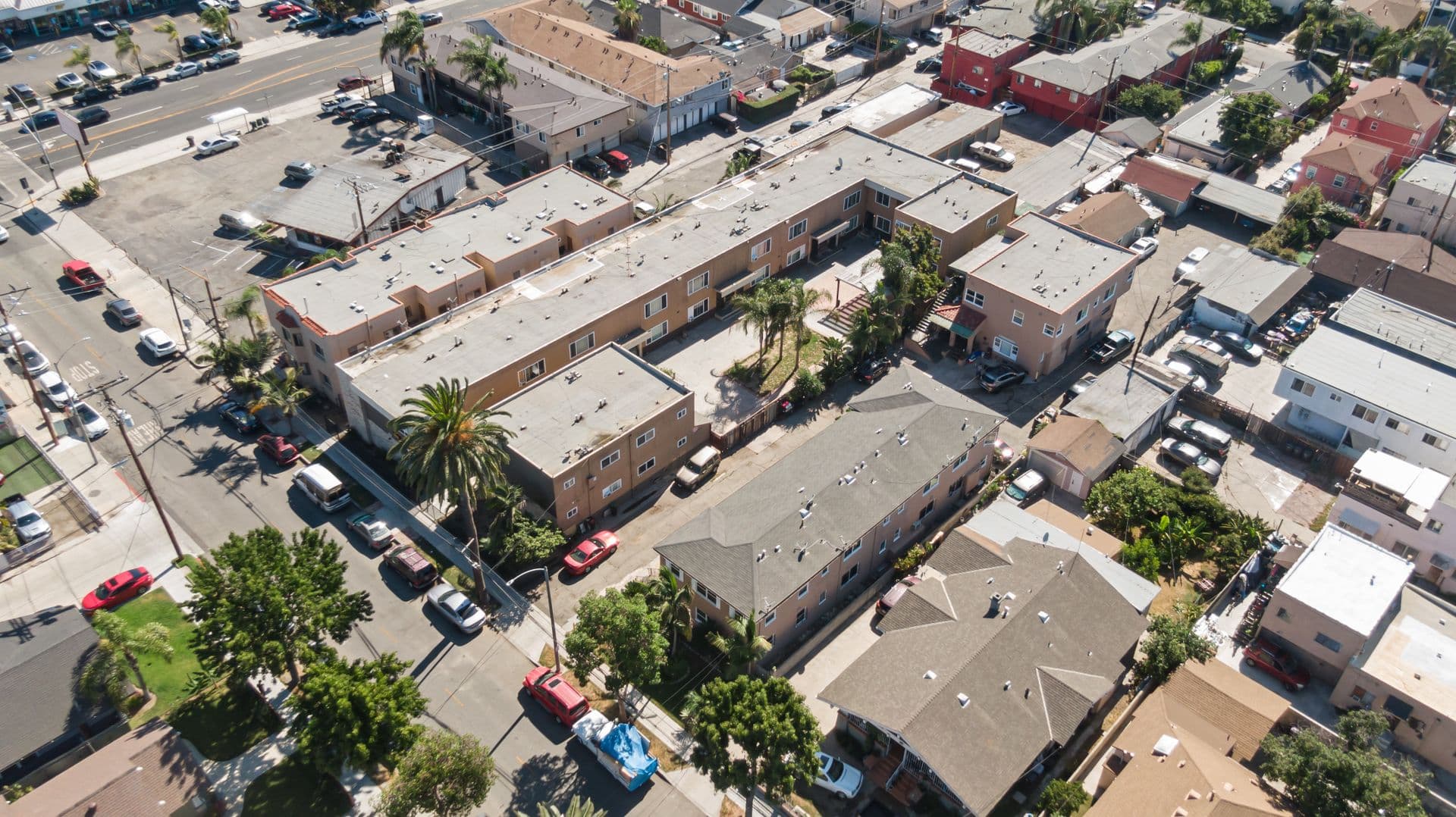 Long Beach Apartment: 731 Orange Avenue