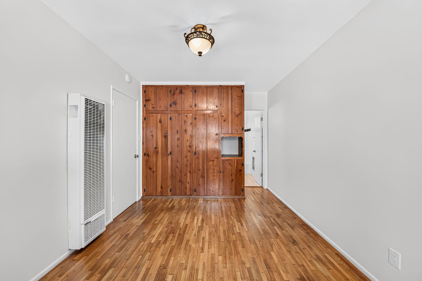 Redondo Beach Apartment: 1906 Voorhees Ave