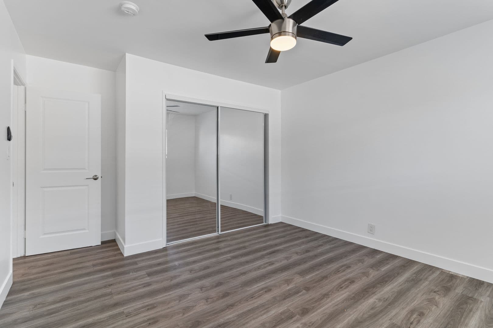 Long Beach Apartment: 630 Nebraska Avenue