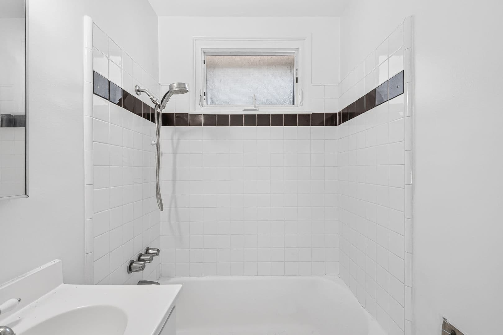 Redondo Beach Apartment: 1906 Voorhees Ave