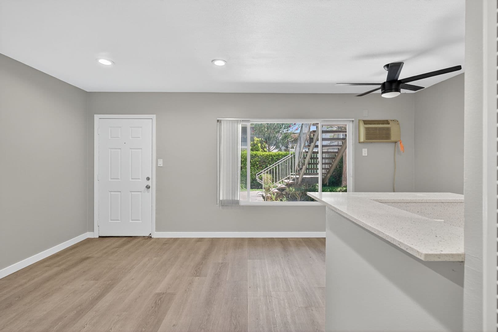 Fullerton Apartment: 2300 East Commonwealth Avenue