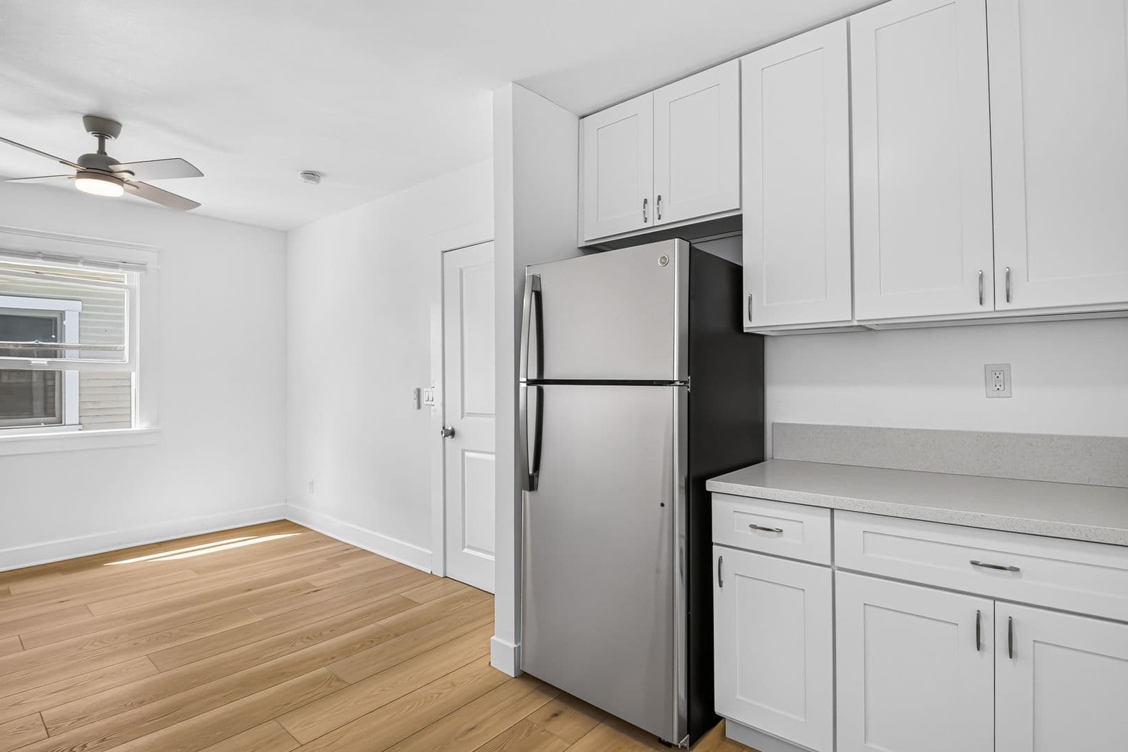 Long Beach Apartment: 525 Chestnut Avenue