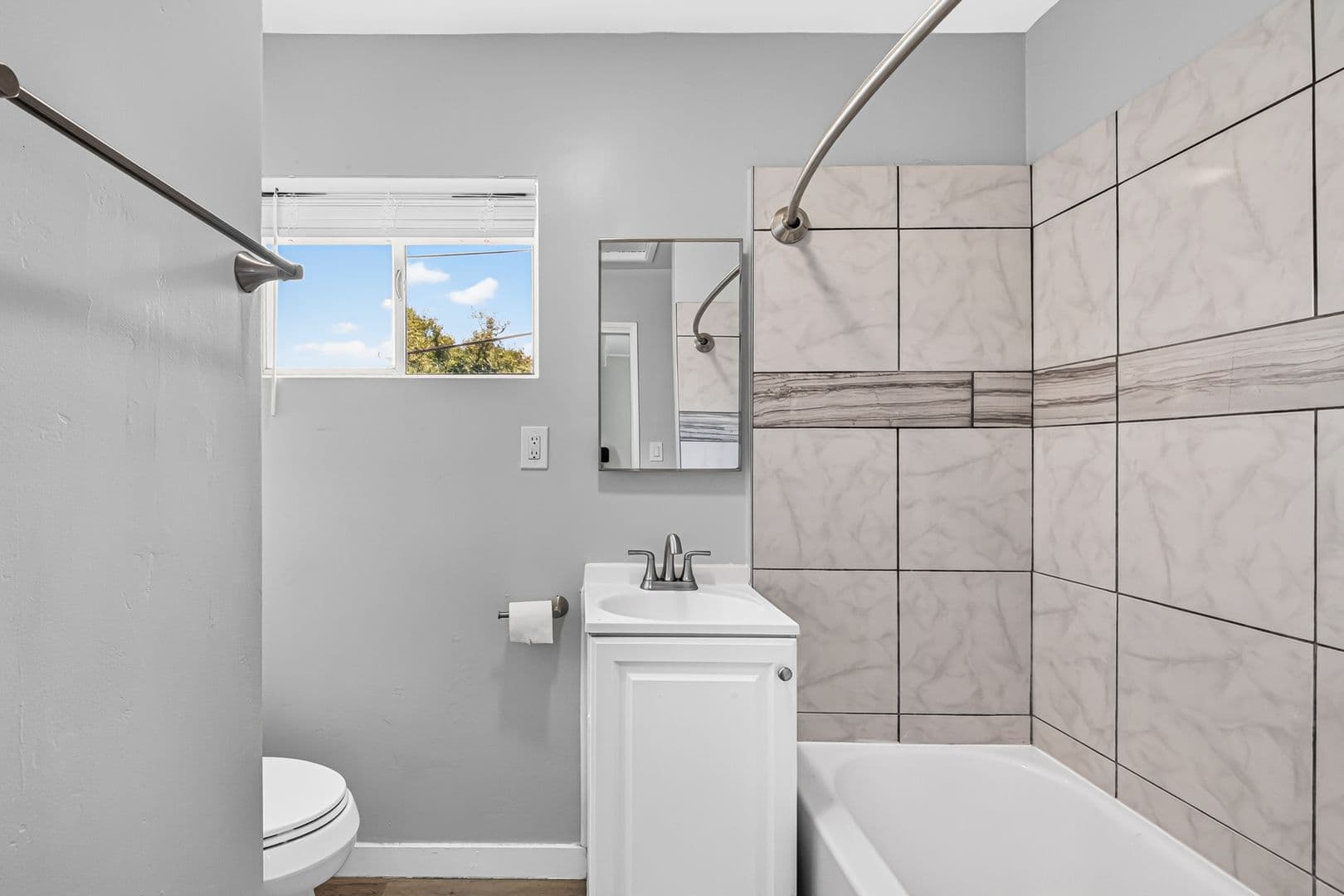 Escondido Apartment: 203 West 3rd Avenue