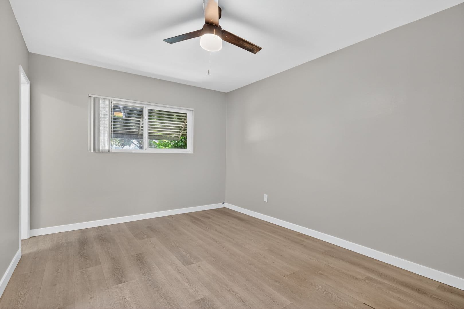 Fullerton Apartment: 2300 East Commonwealth Avenue