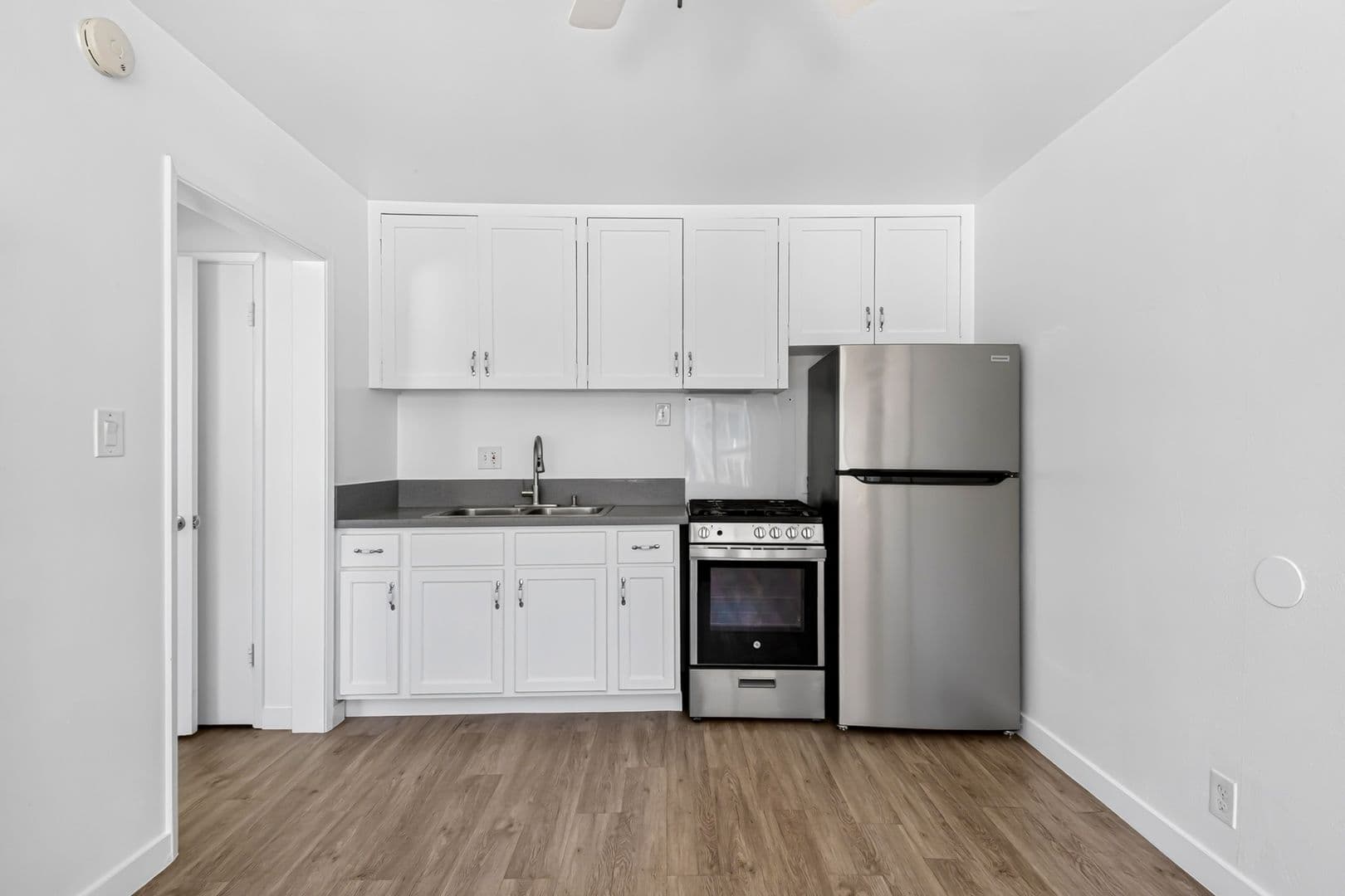 Escondido Apartment: 203 West 3rd Avenue