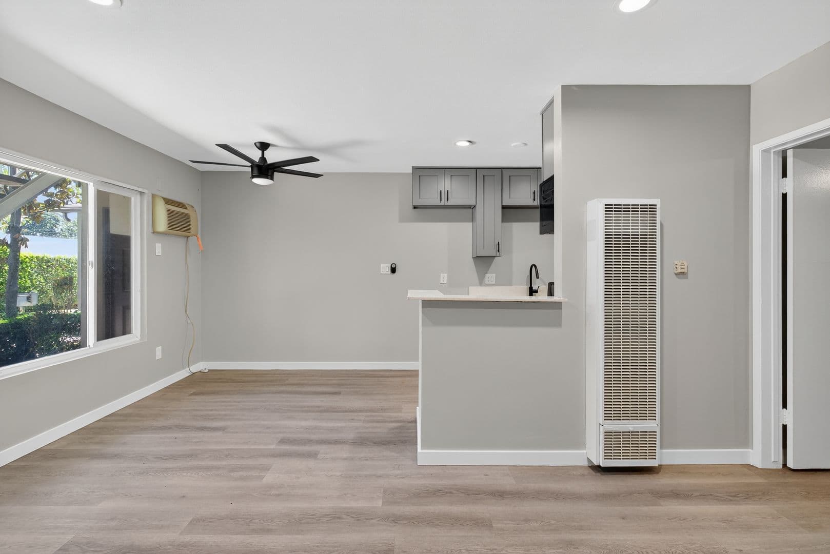 Fullerton Apartment: 2300 East Commonwealth Avenue