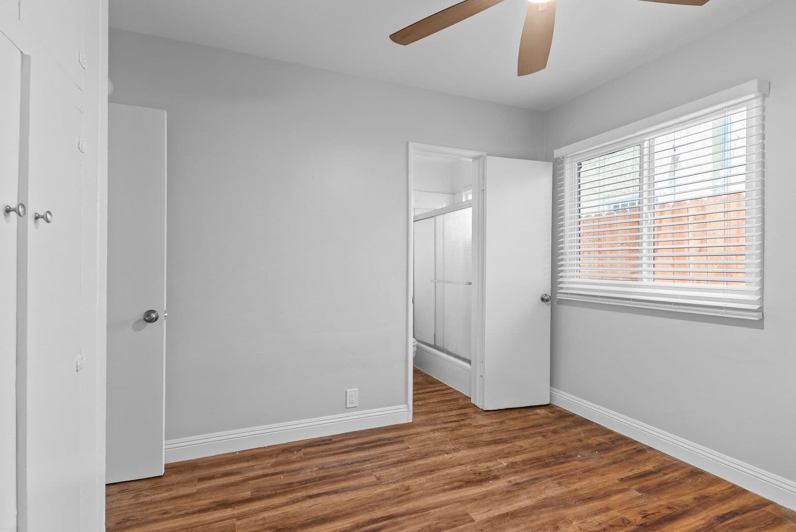 Long Beach Apartment: 1620 E Appleton Street