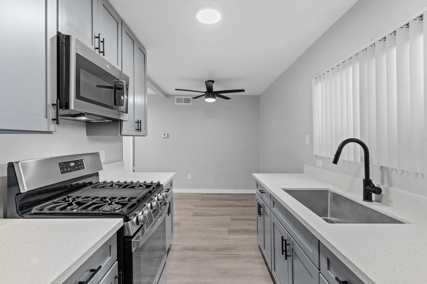 Garden Grove Apartment: 8101 Larson Avenue