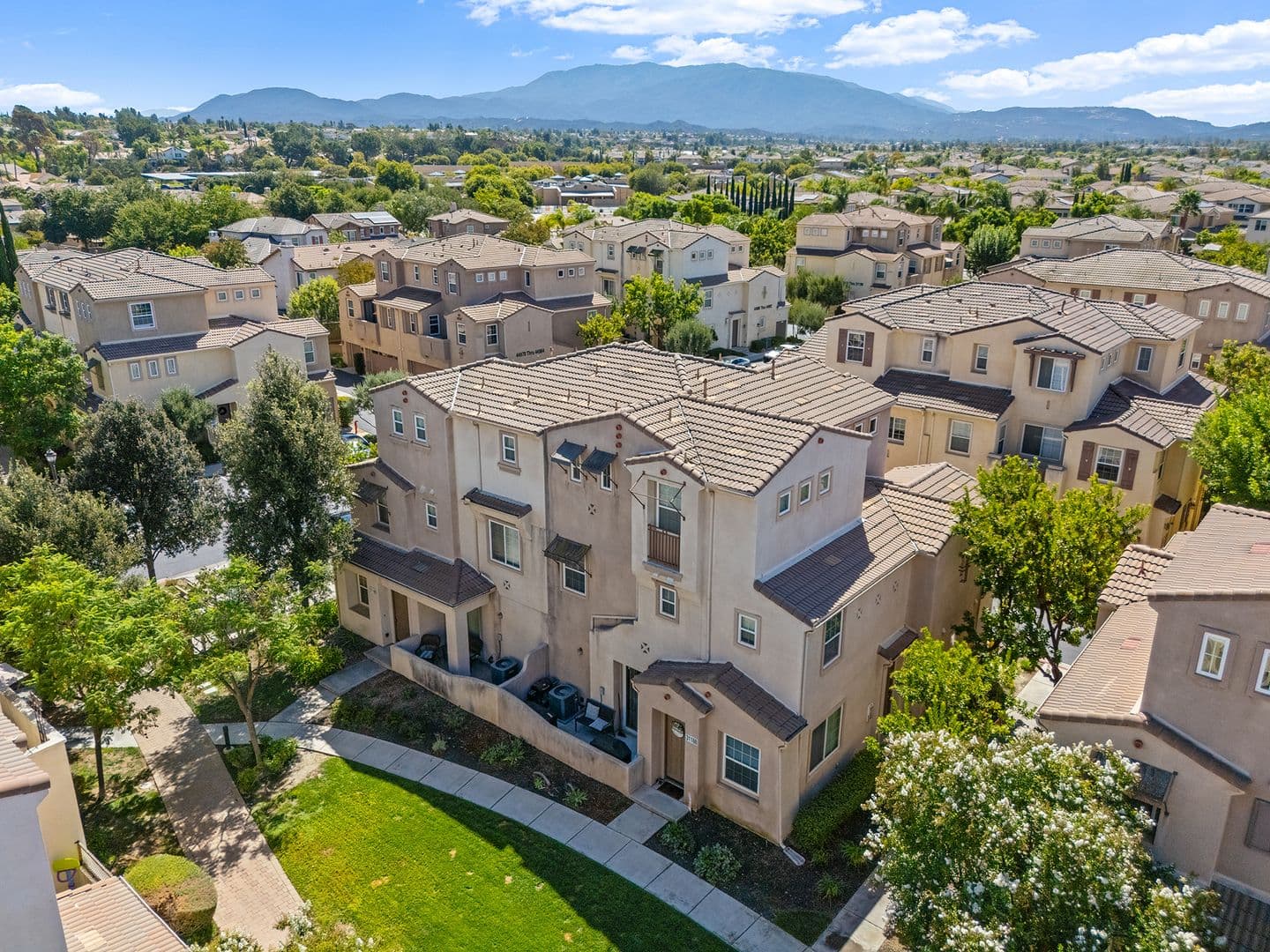 Temecula House: 31186 Lavender Court