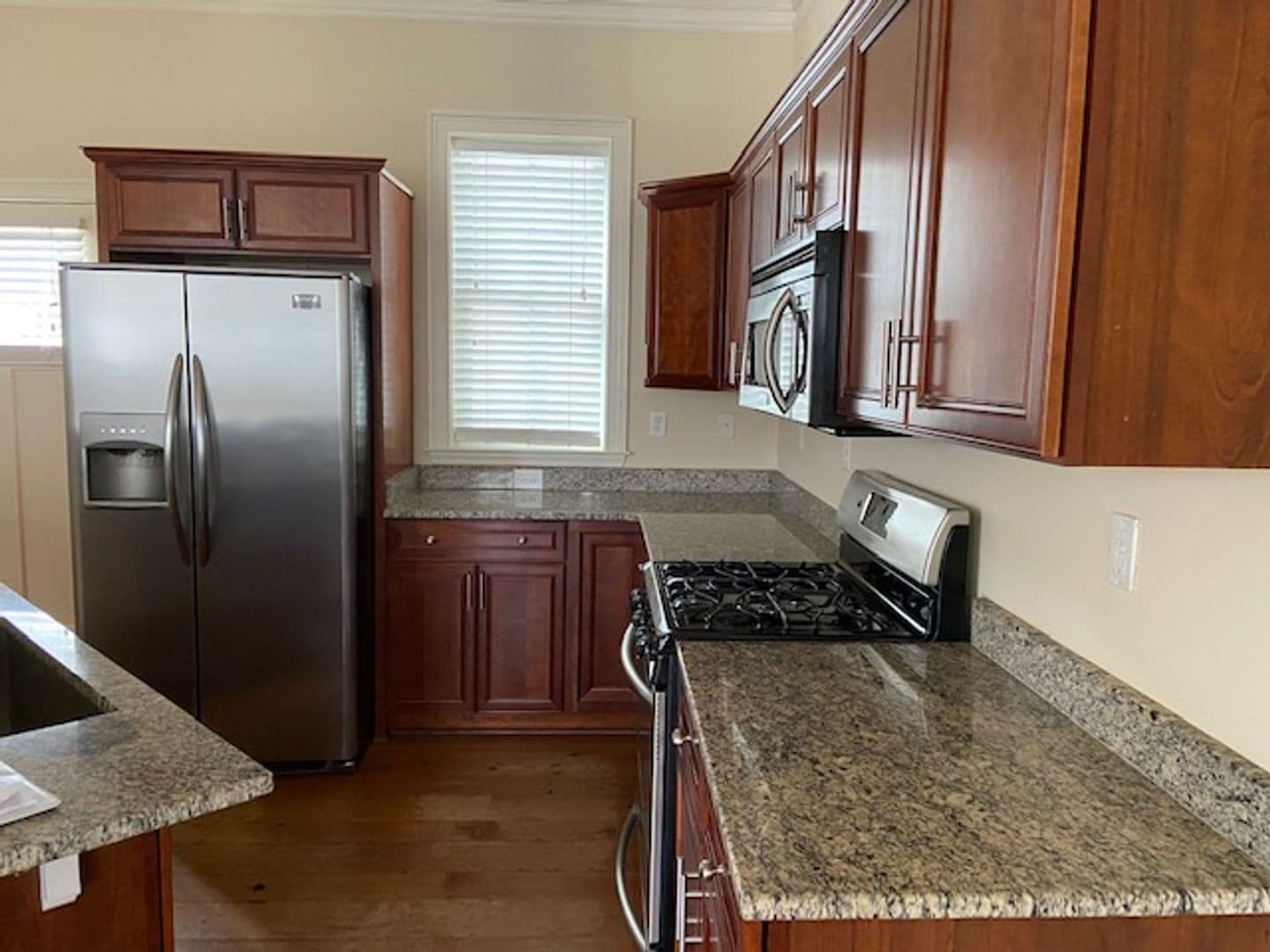 Savannah Apartment: 1005 Habersham Street