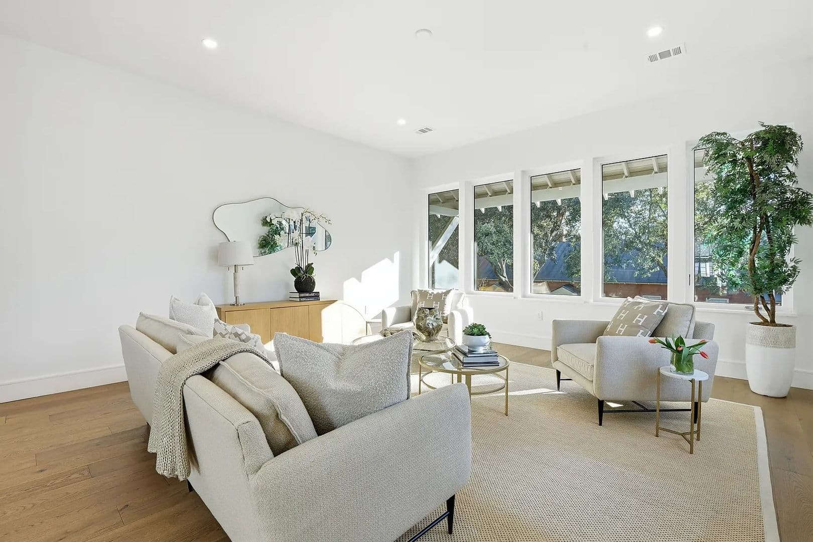 Savannah Townhome: 102-118 Pearl Street