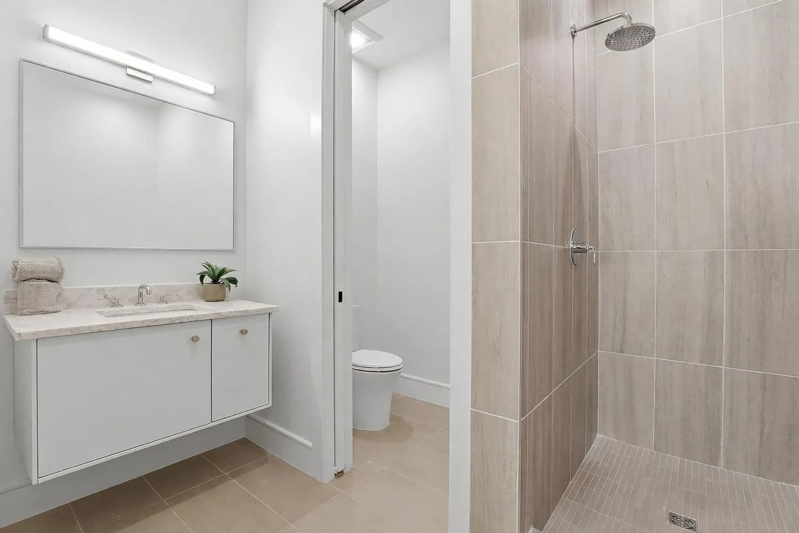 Savannah Townhome: 102-118 Pearl Street