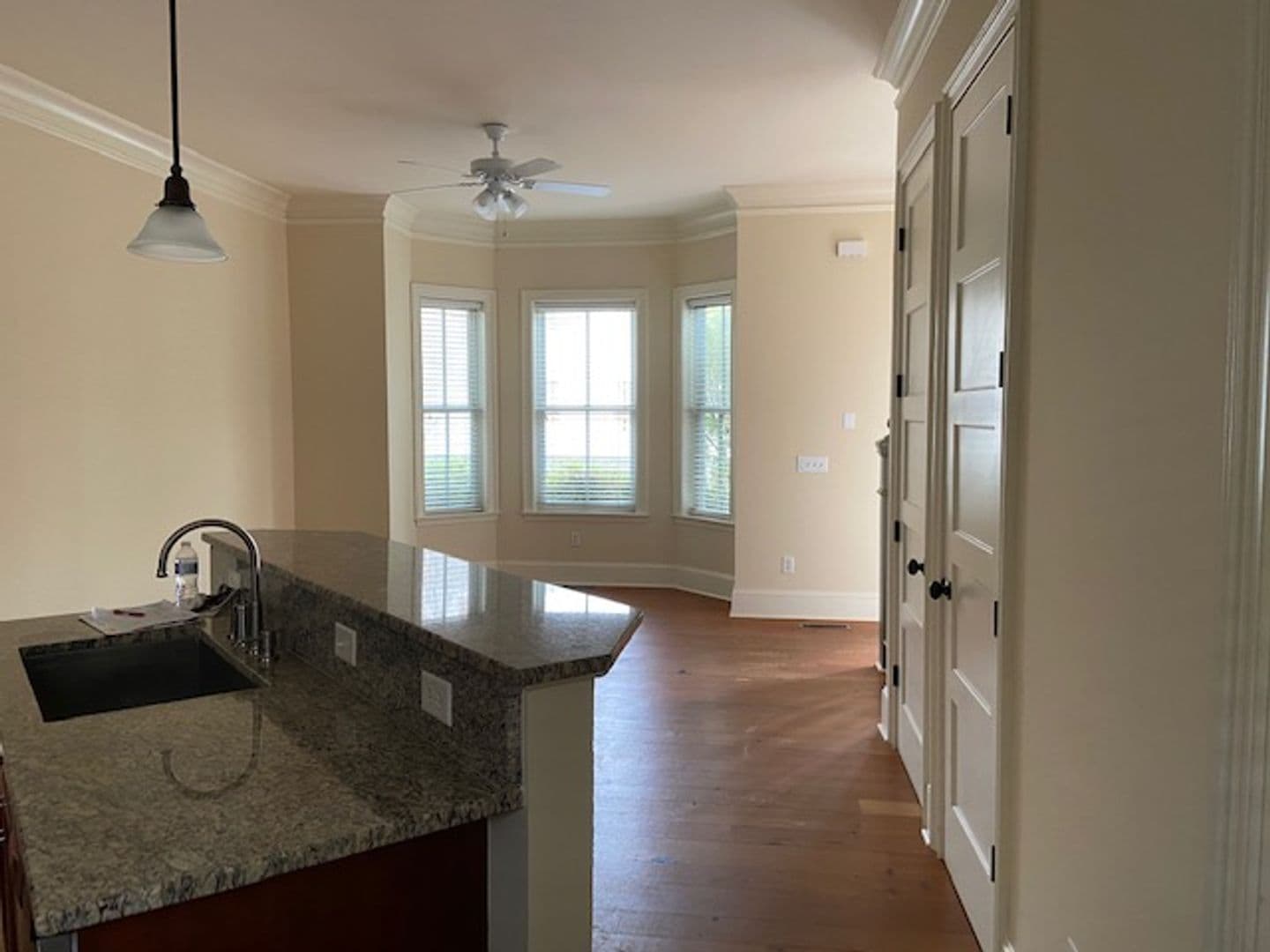 Savannah Apartment: 1005 Habersham Street