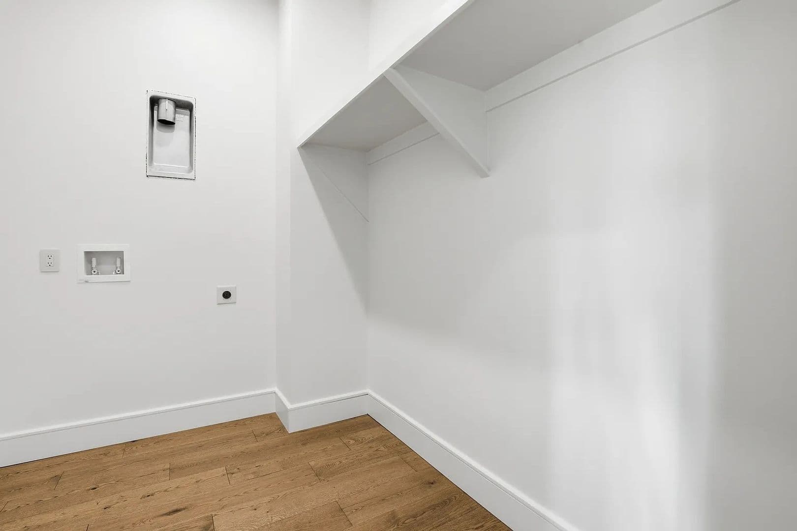 Savannah Townhome: 102-118 Pearl Street