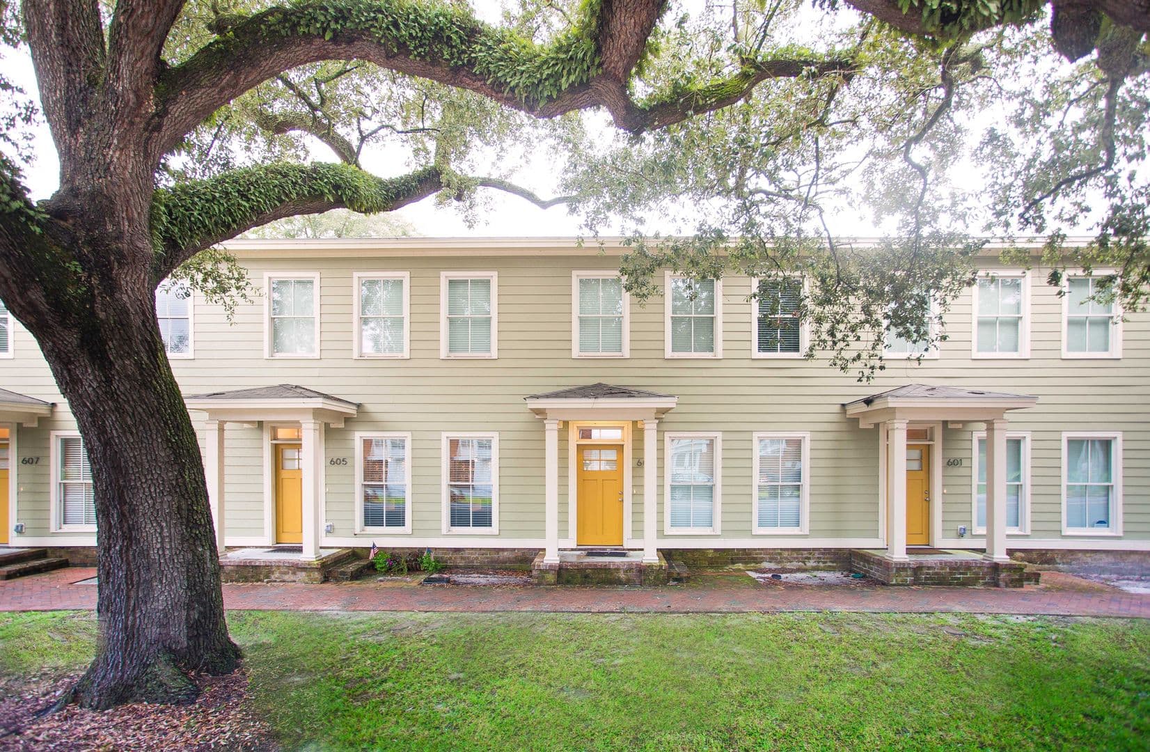 Savannah Apartment: 554 Nicoll Street