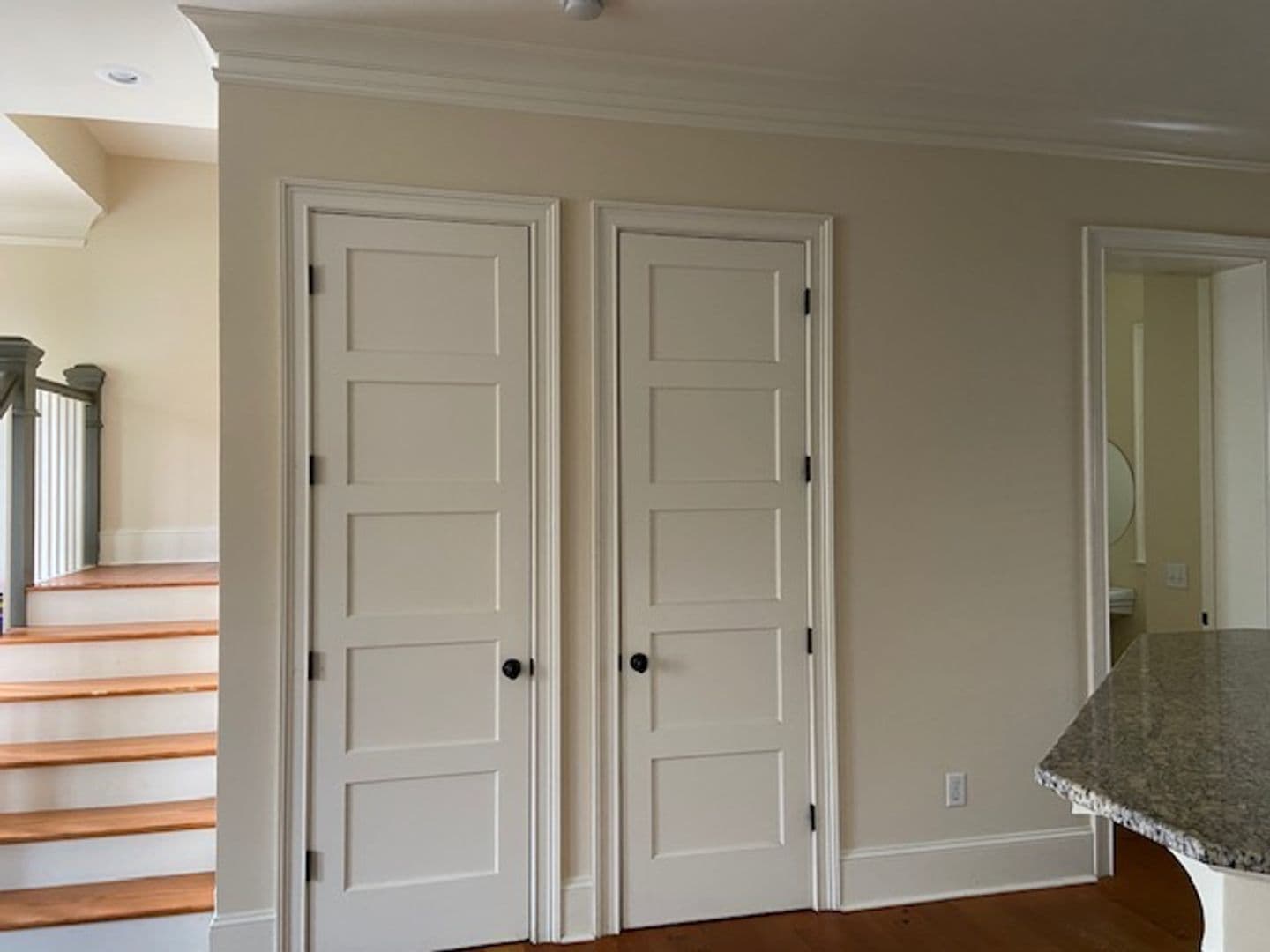 Savannah Apartment: 1005 Habersham Street