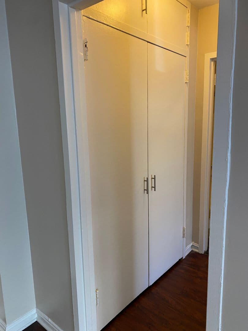 Chicago Apartment: 7220 S. South Shore Drive