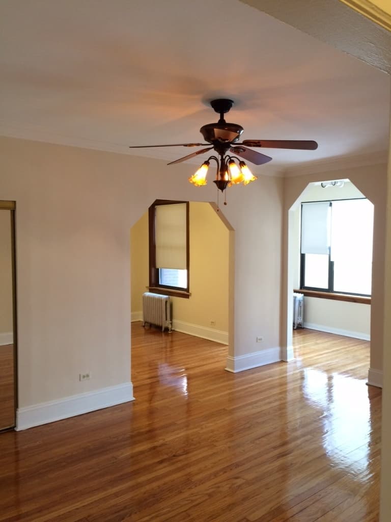 Chicago Apartment: 7263 S South Shore Drive