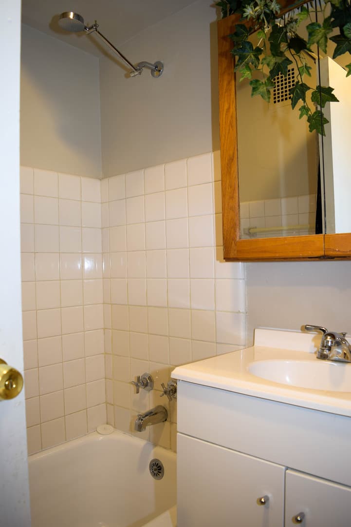 Chicago Apartment: 7220 S. South Shore Drive