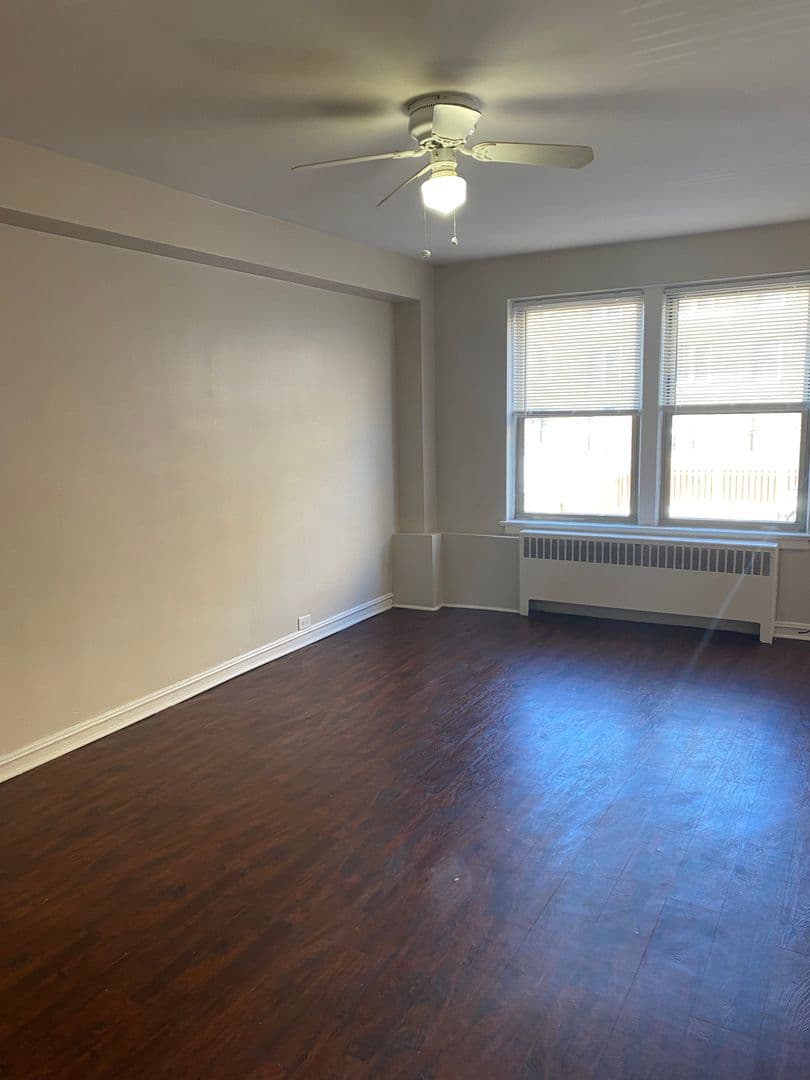 Chicago Apartment: 7220 S. South Shore Drive