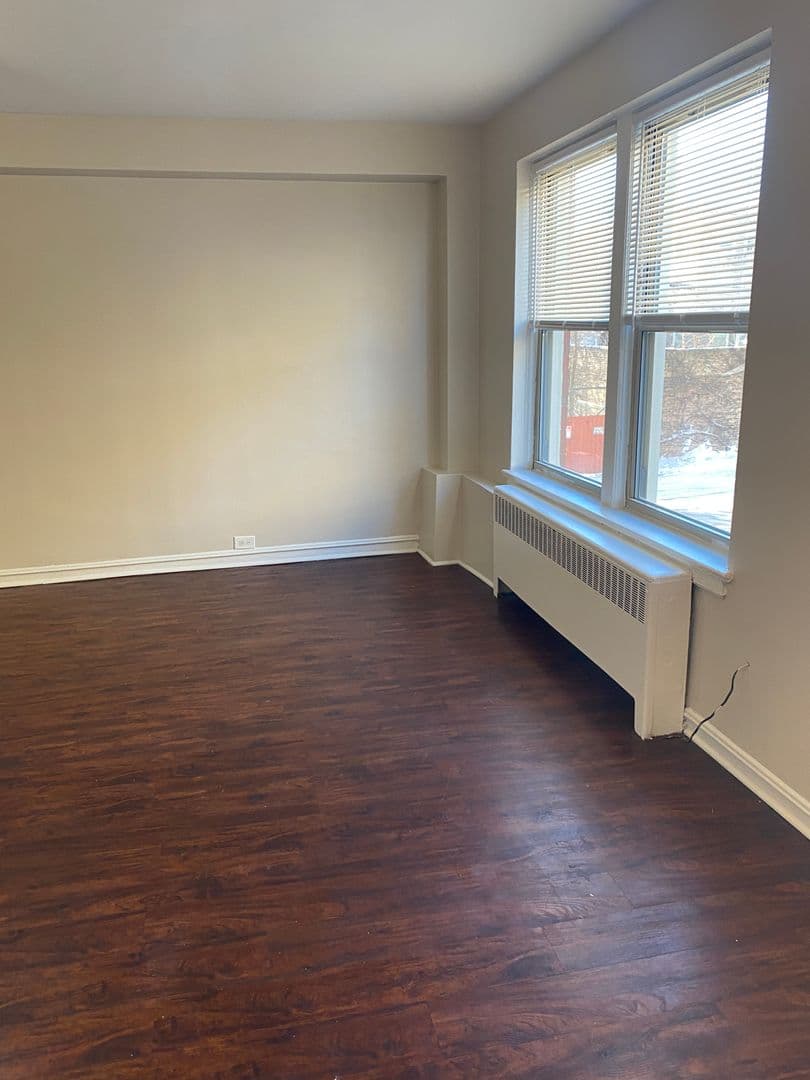 Chicago Apartment: 7220 S. South Shore Drive