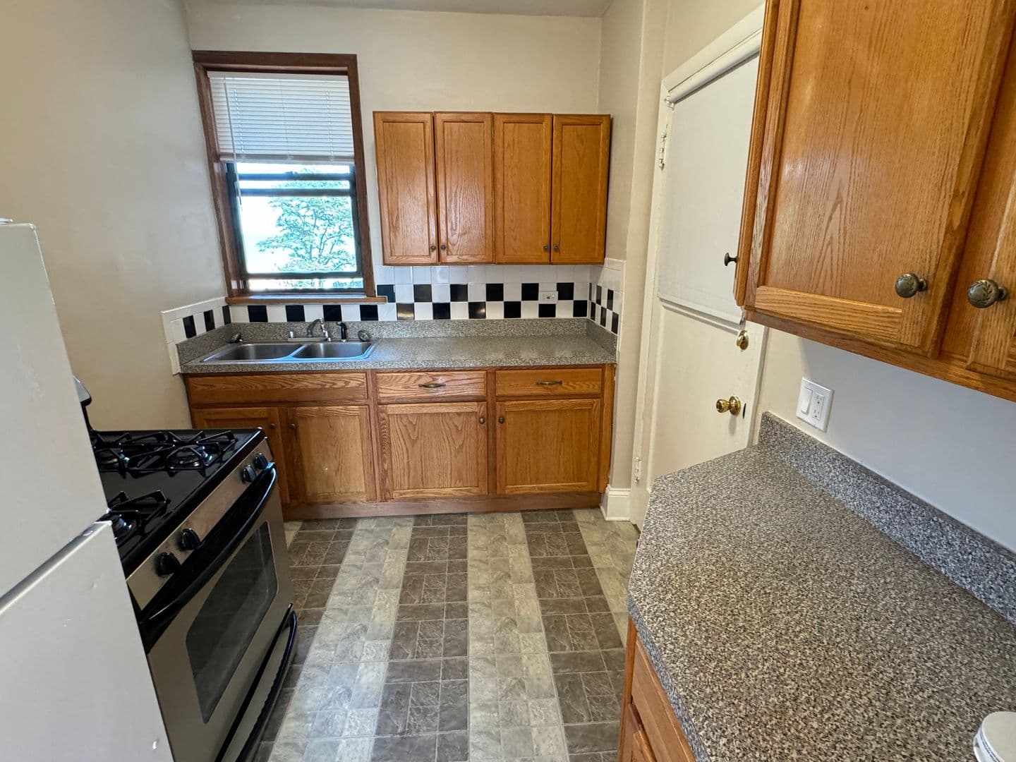 Chicago Apartment: 7263 S South Shore Drive