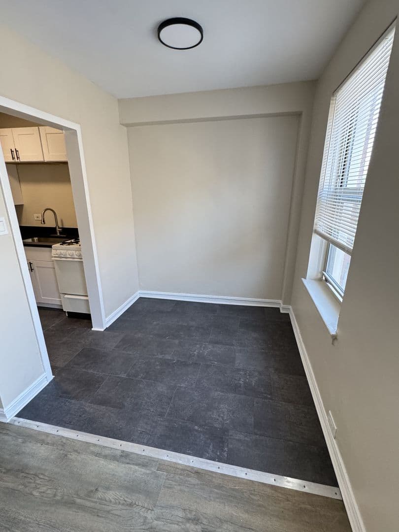 Chicago Apartment: 7220 S. South Shore Drive