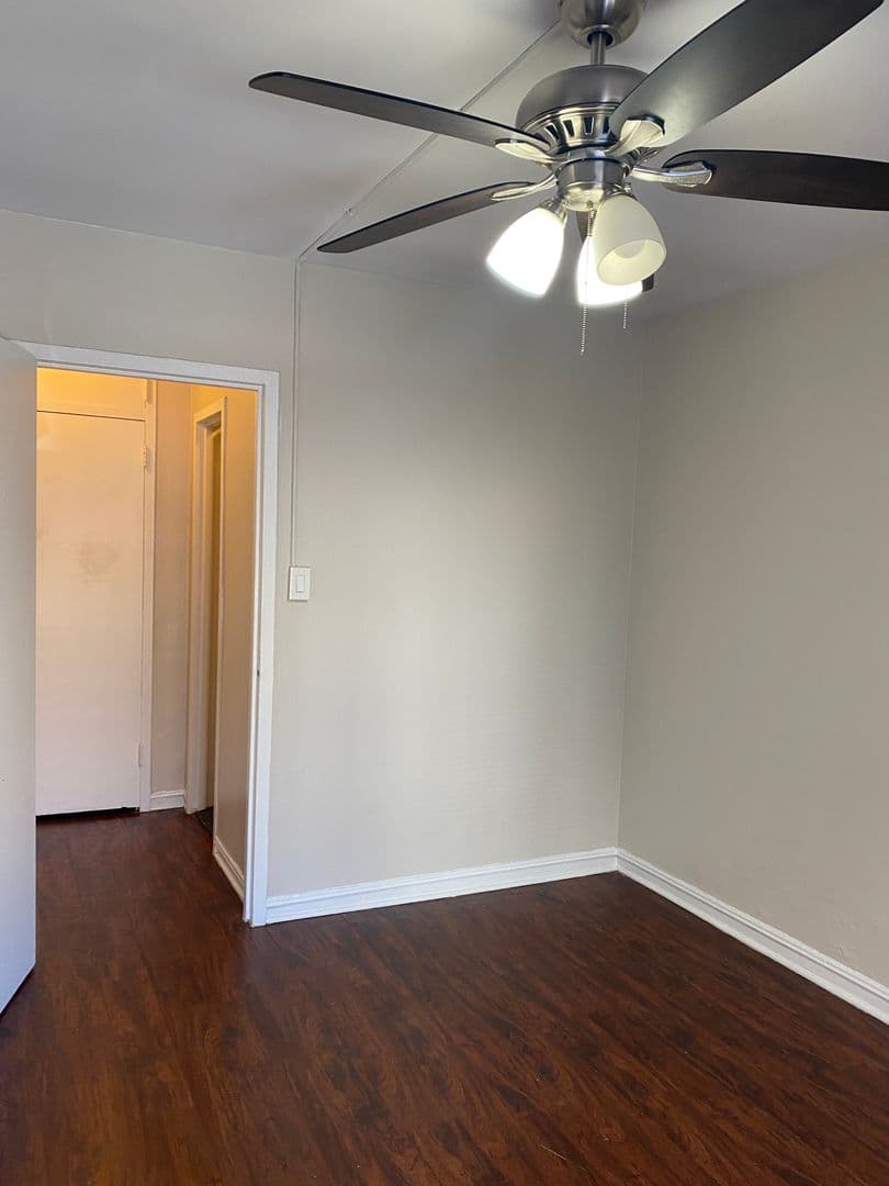 Chicago Apartment: 7220 S. South Shore Drive