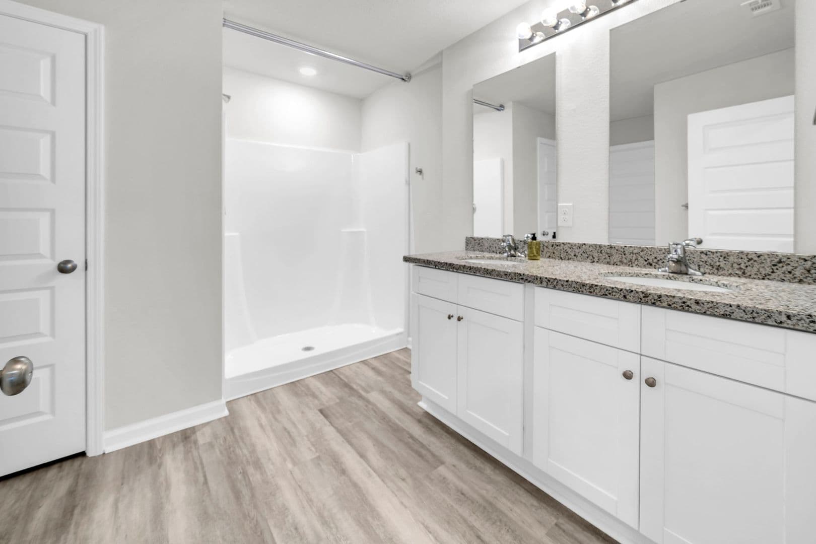 CRESTVIEW House: 3107 TRICIA CIRCLE